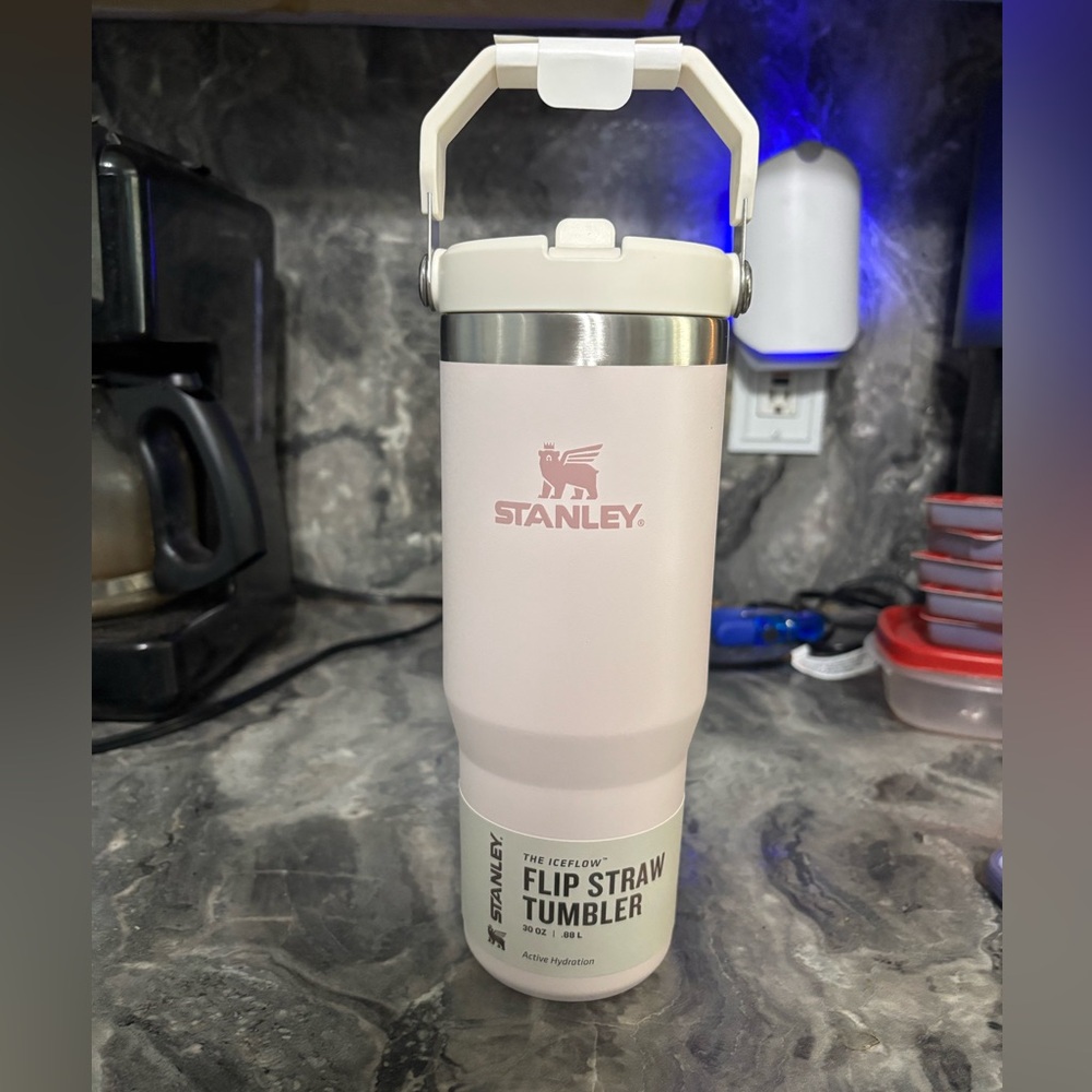 BNWT Stanley Iceflow Tumbler 30oz
